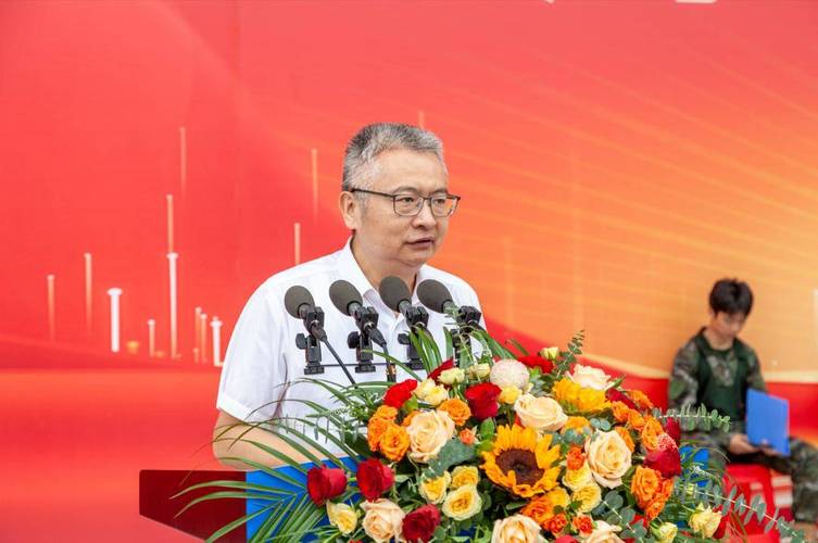 湖北科技学院举行2026级新生军训总结表彰大会 湖北科技学院举行2026